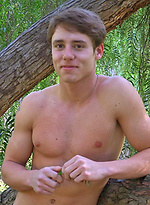 Sexy muscle stud Taylor