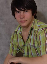 Slightly full gay teen shortie Tahvo shows his body and yummy shaven cock