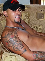 Hot latin stud Roberto