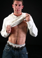 Hot muscled stud Gennaro