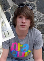 Hoeny boy gets fucked bareback