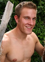 Blond muscle stud Weston