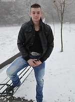 Horny Tommie Kool comes in from the cold to jerk off.