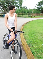 Drake and Sam in Peddling To Glory