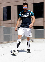 Australian Muscle - James Nowak strips naked on the roof