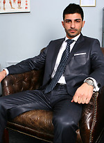 Doctor Stevens examines Rio