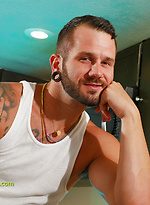 Johnny Hill Solo, Scene #01