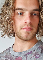 Sexy Aussie boy Reece Anderson stripping off