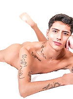 Andy Vegas cating photoshoot